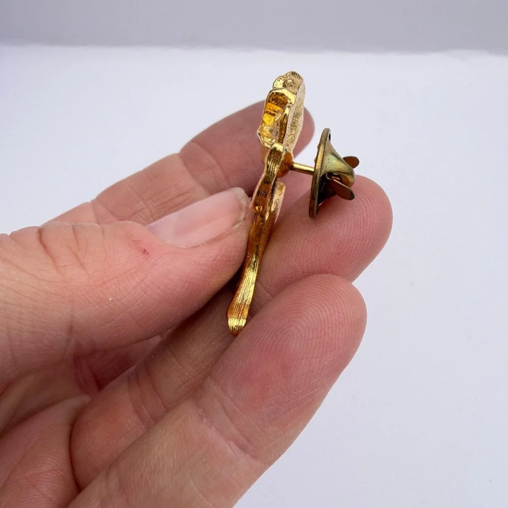 Rose Shaped Lapel Pin Gold Tone Textured Floral Romantic Whimsical Romantic